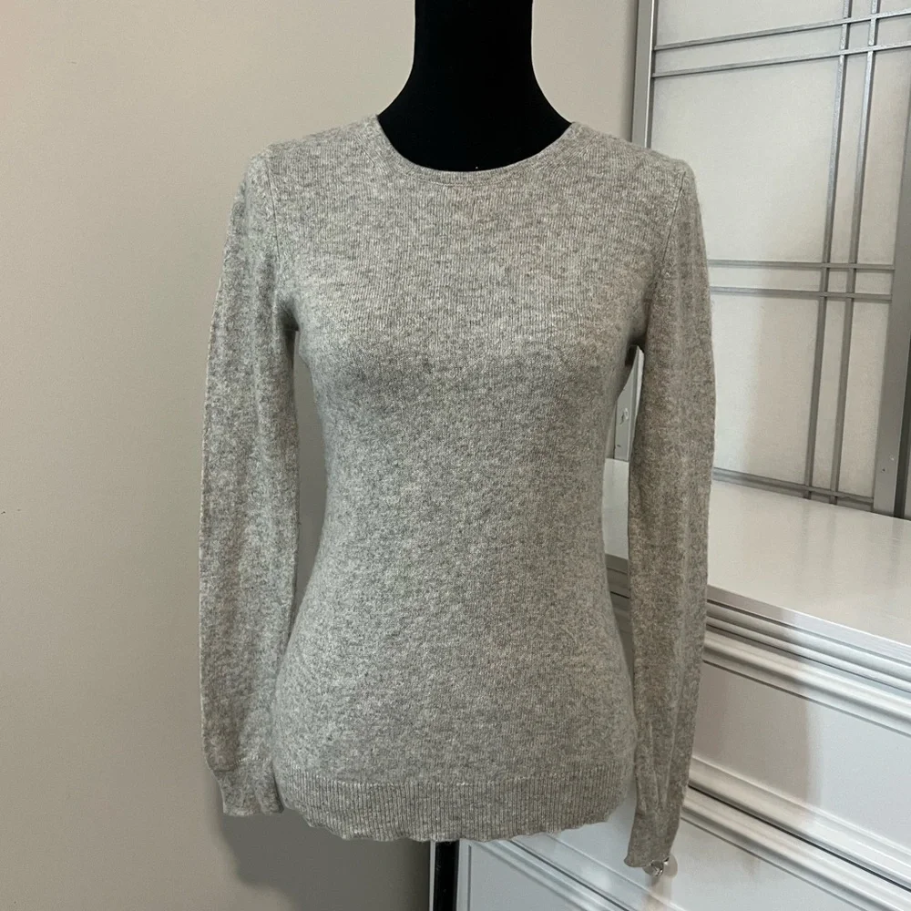 Charter Club Crew-neck Cashmere Sweater - Picture 3 of 6